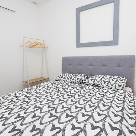 Douro Afurada Boutique Apartments บีลาโนวาเดกายา ภายนอก รูปภาพ