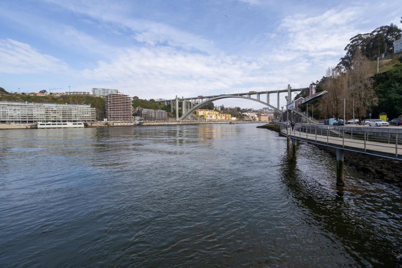 Douro Afurada Boutique Apartments บีลาโนวาเดกายา ภายนอก รูปภาพ